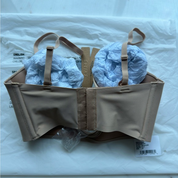 SKIMS Deep Plunge Shapewear Bra in Clay - Picture 8 of 9